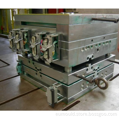 High Quality of Plastic Mold/Auto Mould/Auto Parts